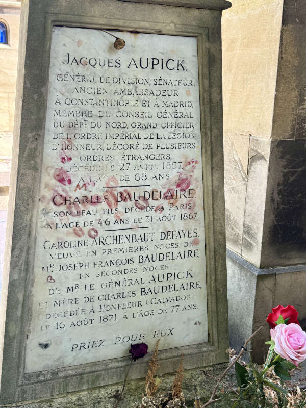 Stele-charles-baudelaire-cimetiere-montparnasse