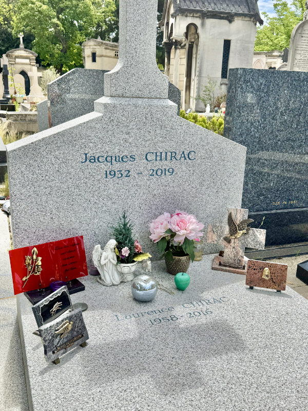 tombe-jacques-chirac-cimetiere-montparnasse-zoom